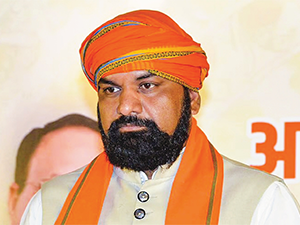 the-power-game-shifts-from-patna-to-new-delhi